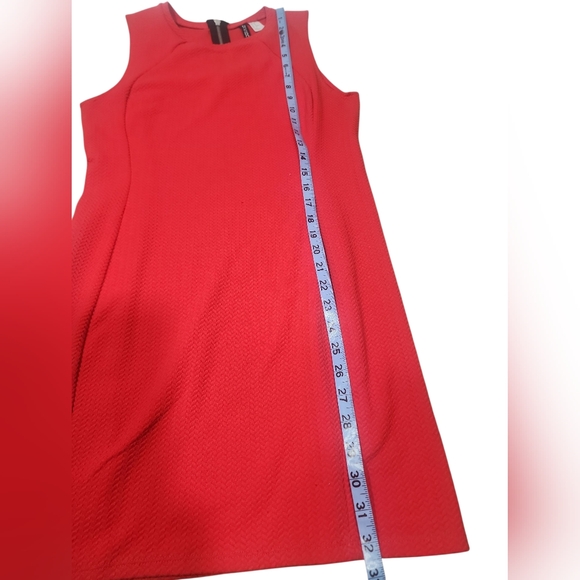 H & M Sleeveless Red Dress. 10 - Picture 7 of 13